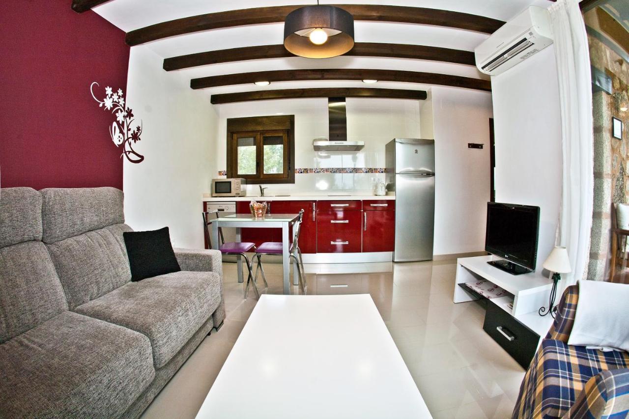 Apartamentos El Roble Valverde de la Vera Exterior photo