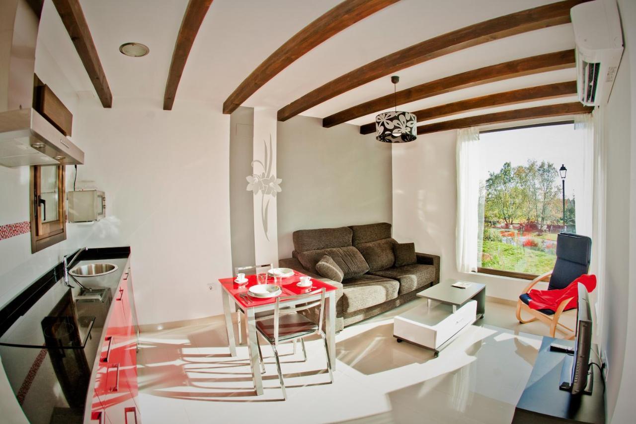 Apartamentos El Roble Valverde de la Vera Exterior photo
