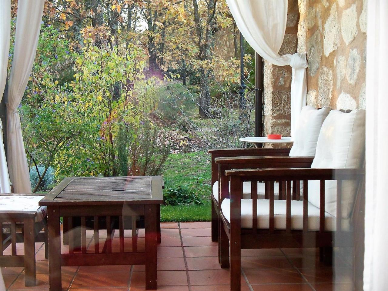 Apartamentos El Roble Valverde de la Vera Exterior photo