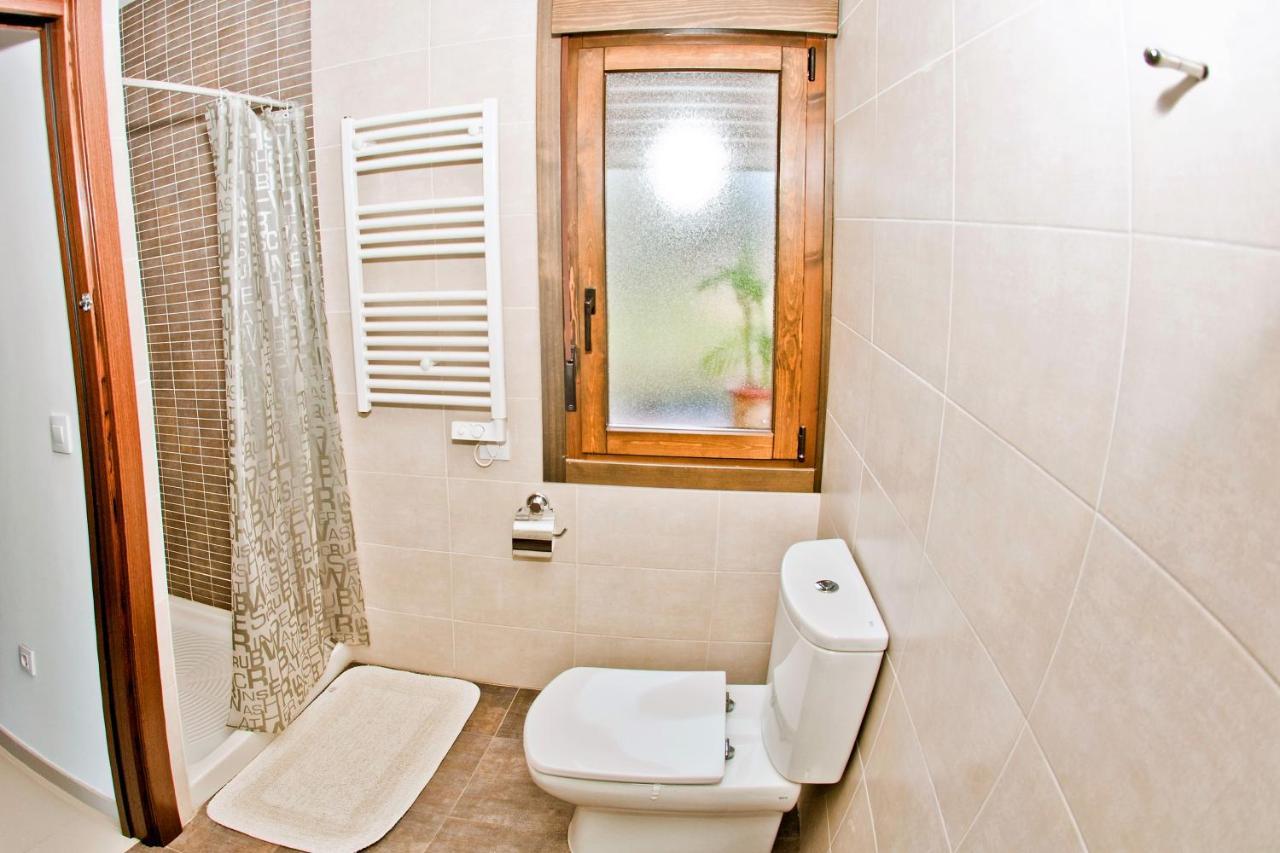 Apartamentos El Roble Valverde de la Vera Exterior photo